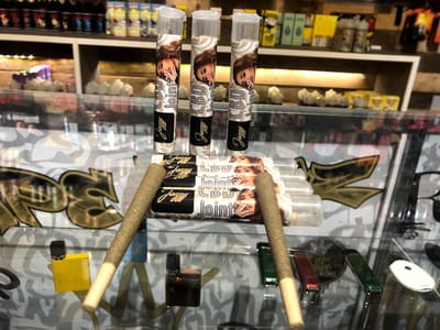 Vape Kingz and CBD World