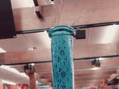 Vapes and Pipes gift shop