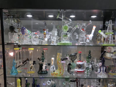 Vapes & Tobacco Glass Pipe Fine Cigar Delta 8 Kratom Cbd