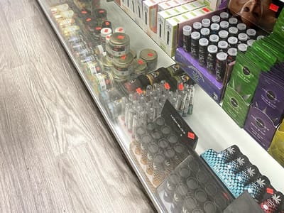 Vapes & Tobacco Glass Pipe Fine Cigar Delta 8 Kratom Cbd