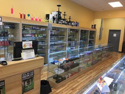 VAPOR WORLD- Mccomb- Vape,E liquids,CBD,Kratom