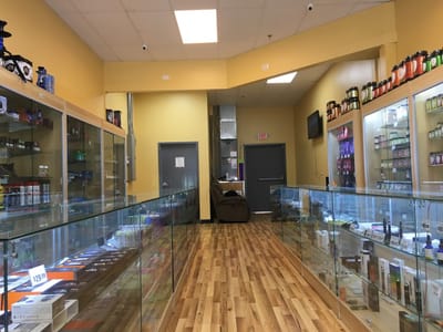 VAPOR WORLD- Mccomb- Vape,E liquids,CBD,Kratom