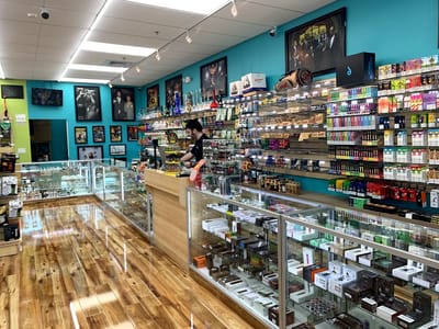 World of Smoke & Vape - Boynton Beach