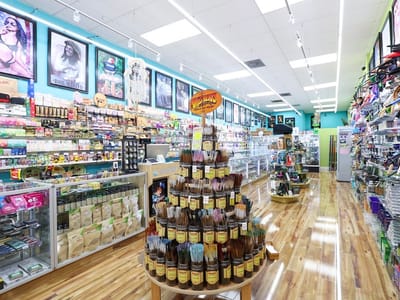 World of Smoke & Vape - Doral