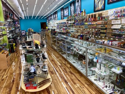 World of Smoke & Vape - Oaklawn