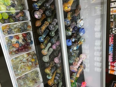 WORLD OF SMOKE | Vape | CBD | Disposables | Hookah | Kratom | ELF BAR | FLUM | GLASS | TORCHES AND MORE!