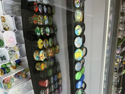 WORLD OF SMOKE | Vape | CBD | Disposables | Hookah | Kratom | ELF BAR | FLUM | GLASS | TORCHES AND MORE!